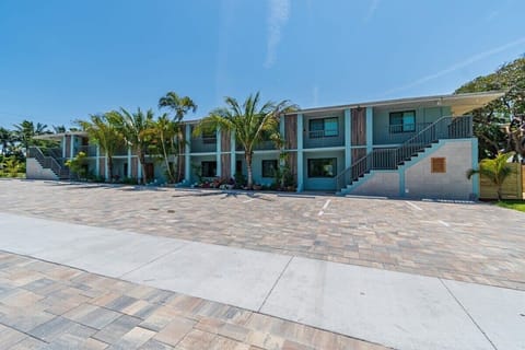 Rent the entire building!