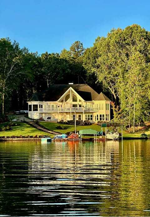 Life's always better on the Lake.