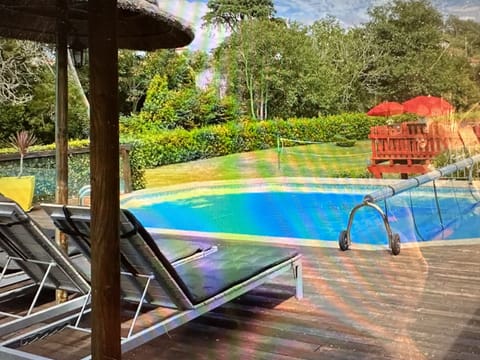 RIVER HOUSE, heated pool