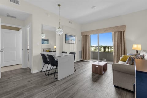 Livingroom, sofa bed, dining, balcony