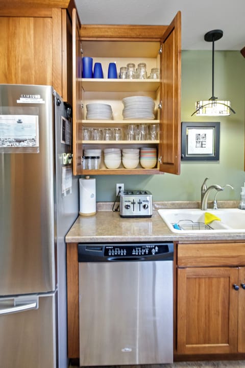 Fully stocked kitchen.