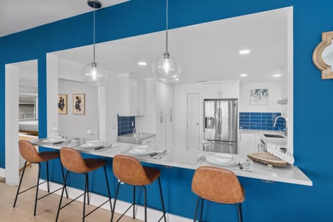 open view in to the kitchen