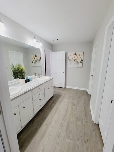 Cozy 3 Bedroom Grovetown Retreat With Gameroom House in Augusta