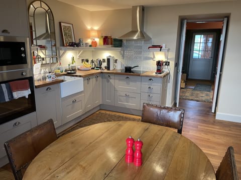 Well equipped kitchen