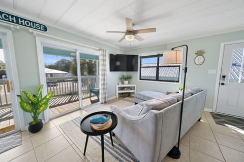 Unwind after a day at the beach with your favorite shows—this media space offers high-speed Wi-Fi and streaming-ready entertainment.