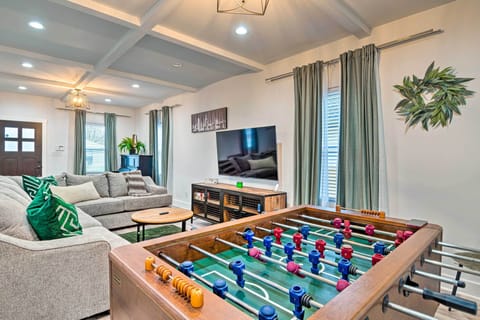 Indianapolis Vacation Rental | 3BR | 2.5BA | 2,500 Sq Ft | Stairs to Access