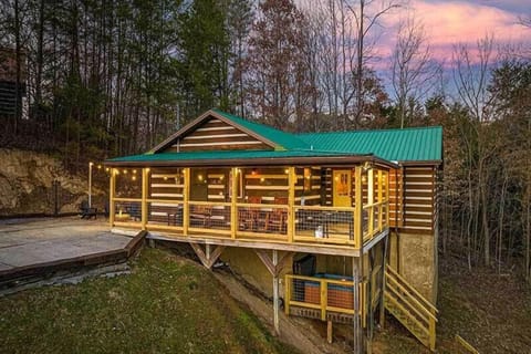 Moonlight Obsession 2 Bedroom Cabin
