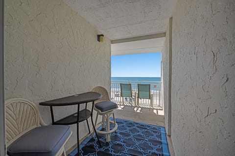 Prepare your favorite cocktail and enjoy the evening breeze.