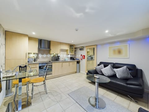 Open Plan Living Sandpiper Suite 