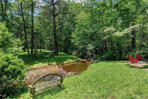 Fire Fly Creek such a peaceful home