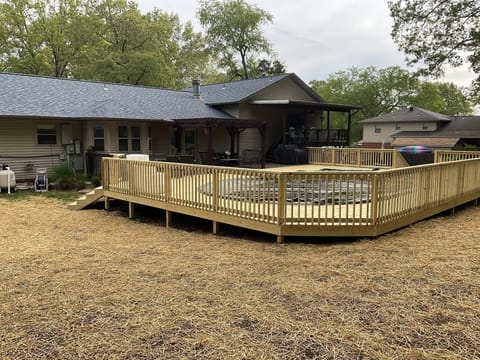 18 x 33 pool 4 foot and 6 foot deep end