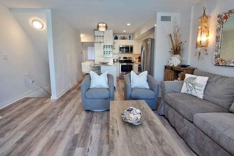 1 - Main Living Area (4)