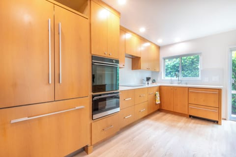 Lots of Space to Prepare a Meal.