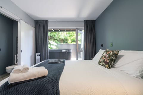 Bedroom01 2
