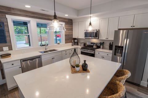 Main Level | Kitchen