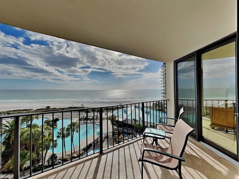 Welcome to Edgewater Tower I #610