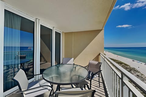 Welcome to Emerald Beach #1030