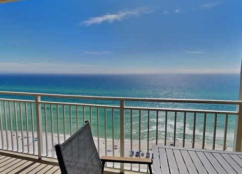 Welcome to Emerald Beach #1531