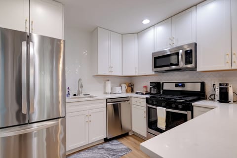 Kitchen | Cooking Basics | Keurig & Drip Coffee Makers