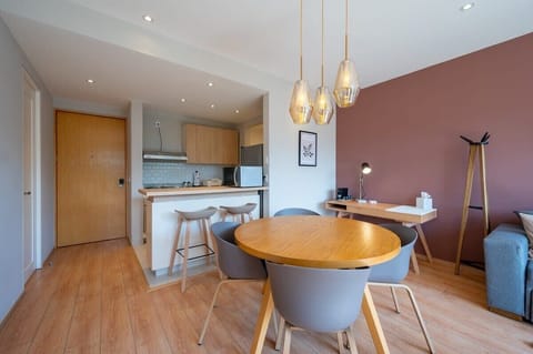 Modern and sophisticated dining room