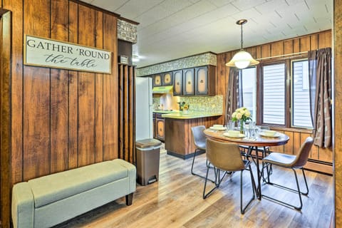 Dining Area | Dishware & Flatware Provided