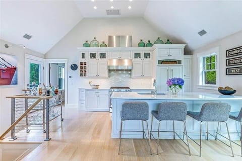 a54c1aa617c07f077fc443223b331897-uncropped_scaled_within_1344_1008