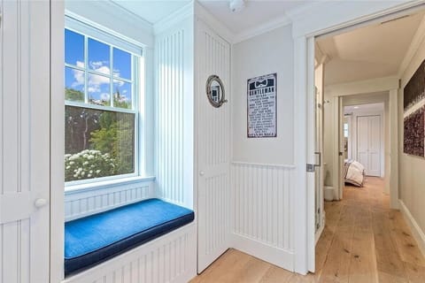 d4c6028d2435d0af74660510b765a5b8-uncropped_scaled_within_1344_1008