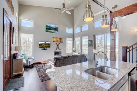 Open Concept Main Level