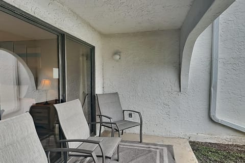 Welcome to Edgewater Villa #306