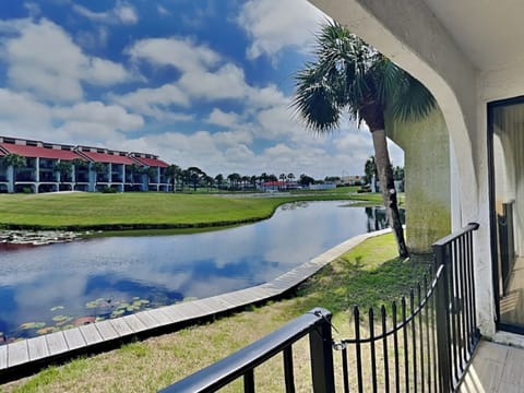 Welcome to Edgewater Villa #404