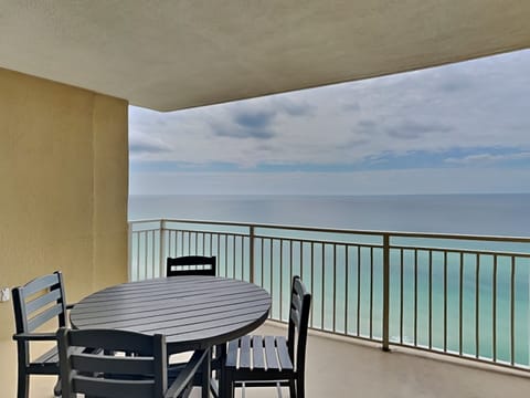 Welcome to Emerald Beach #1825