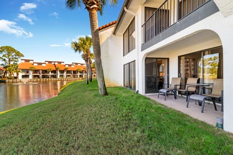 Welcome to Edgewater Villa #902