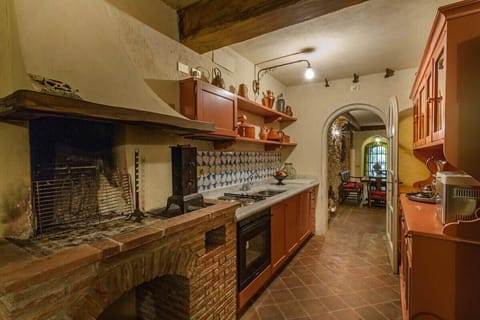 Second kitchen area