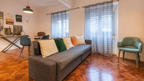 This cozy living room is decorated, with your comfort in mind.
#comfort #design #portugal #pt #lisbon