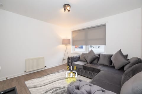 Living Room / Lounge