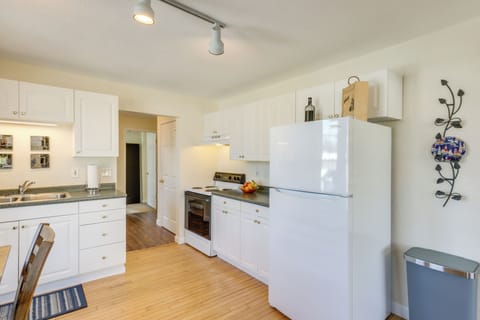 Kitchen | Blender | Keurig Coffee Maker | Toaster Oven