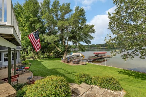 Spacious lawn perfect for yard games