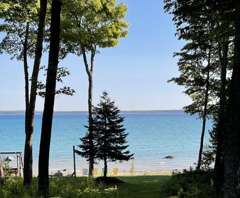 Lake Front for guest use!