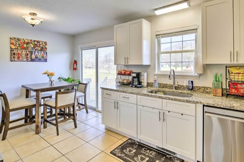 Kitchen & Dining Table