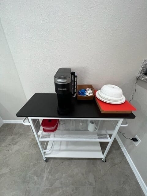 Keurig / Plates / Utensils 