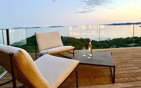 Sunset terrasse overlooking the Mediterranean