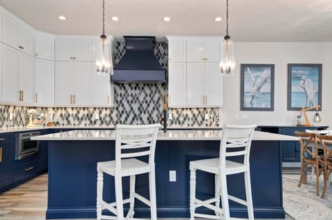 Breakfast bar seating