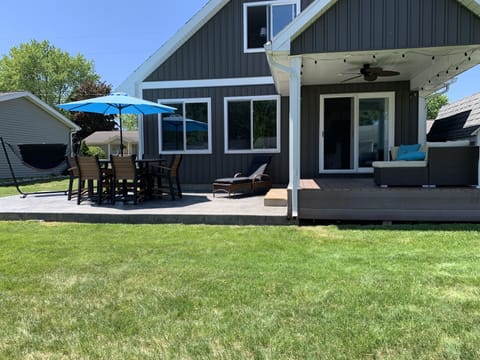 Water Side Outdoor Area