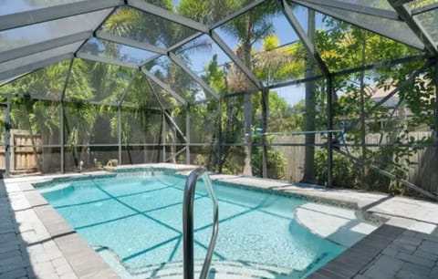 Heated Saltwater Pool