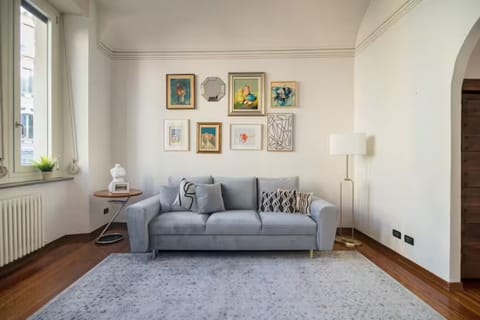 Living Room 2, Sofa Bed
