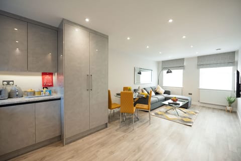 Living/Dining Room/Kitchen