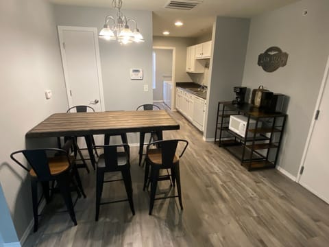 6 person dining table