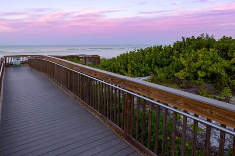 Boardwalk to the Beach.