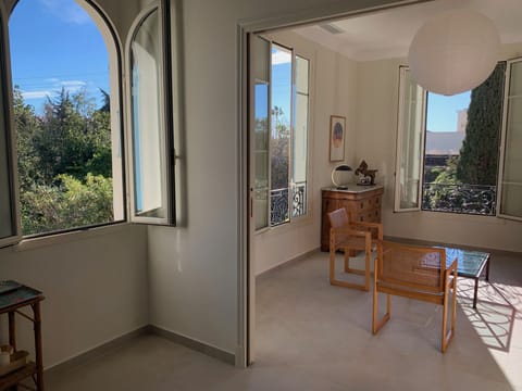 Living room 2 viewed from Kitchen/dining area