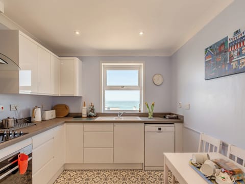 Kitchen/diner | Seascape, Porthleven